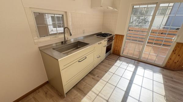 �_�ސ쌧���l�s�t�抛�u�c���̒��È�ˌ��ẴL�b�`��