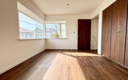 �_�ސ쌧���l�s�����Z�Y5���ڂ̒��È�ˌ��Ă̎q������