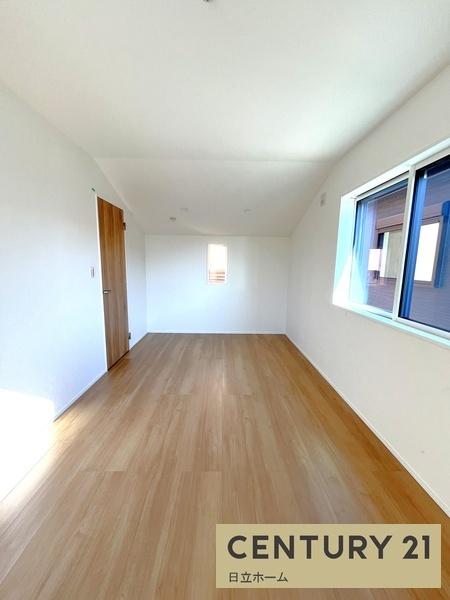 �_�ސ쌧���s�����扤�T����5���ڂ̐V�z��ˌ��Ă̎q������