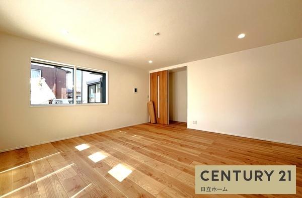 �_�ސ쌧���s�����扤�T����5���ڂ̐V�z��ˌ��Ẵ��r���O