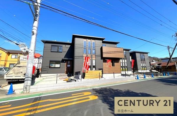 �_�ސ쌧���s�����扤�T����5���ڂ̐V�z��ˌ��Ă̑O�ʓ��H�܂ތ��n�ʐ^