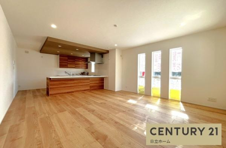 �_�ސ쌧���s�����扤�T����5���ڂ̐V�z��ˌ��Ẵ��r���O