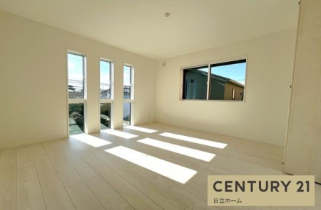 �_�ސ쌧���s�����扤�T����5���ڂ̐V�z��ˌ��Ă̐Q��