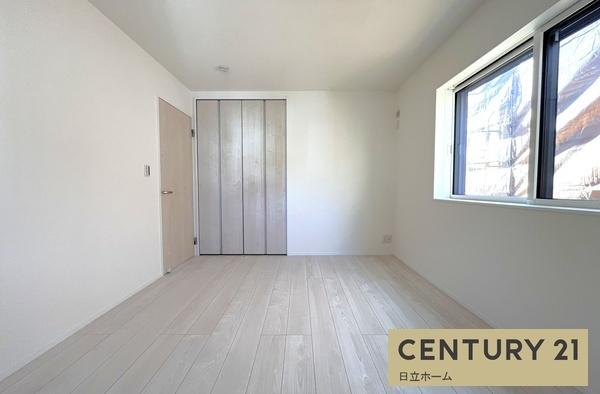 �_�ސ쌧���s�����扤�T����5���ڂ̐V�z��ˌ��Ă̎q������