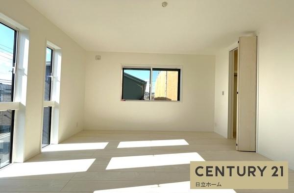 �_�ސ쌧���s�����扤�T����5���ڂ̐V�z��ˌ��Ă̐Q��