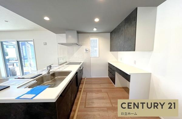 �_�ސ쌧���s�����扤�T����5���ڂ̐V�z��ˌ��ẴL�b�`��