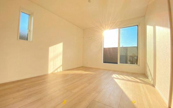 �_�ސ쌧���l�s���J�拴��3���ڂ̐V�z��ˌ��Ă̎q������