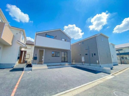 �_�ސ쌧���l�s���J�拴��3���ڂ̐V�z��ˌ��Ă̑O�ʓ��H�܂ތ��n�ʐ^