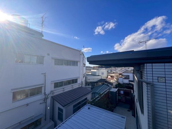 �_�ސ쌧���l�s���撆����1���ڂ̐V�z��ˌ��Ă̏Z�˂���̒��]�ʐ^