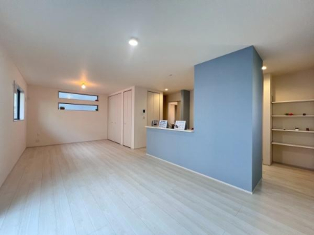 �_�ސ쌧���l�s���撆����1���ڂ̐V�z��ˌ��Ẵ��r���O