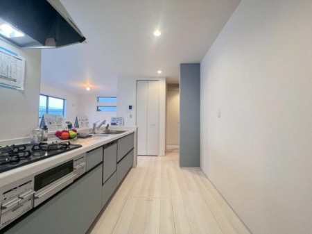 �_�ސ쌧���l�s���撆����1���ڂ̐V�z��ˌ��ẴL�b�`��