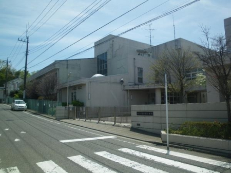 �_�ސ쌧���l�s�t��`�q�c3���ڂ̒��Ã}���V�����̎��ӊ�