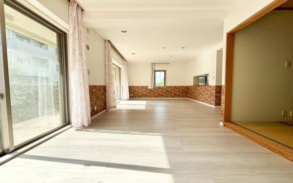 �_�ސ쌧���l�s�����Ē��̒��Ã}���V�����̃��r���O