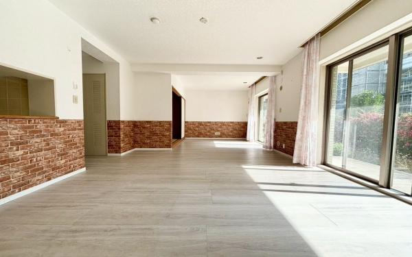 �_�ސ쌧���l�s�����Ē��̒��Ã}���V�����̃��r���O