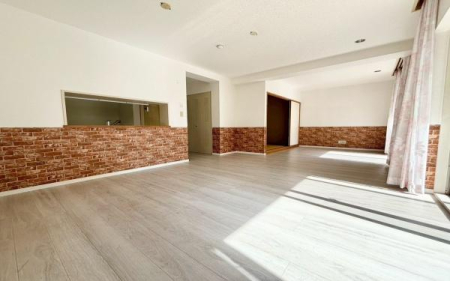 �_�ސ쌧���l�s�����Ē��̒��Ã}���V�����̃��r���O