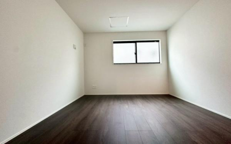 �_�ސ쌧���s���Ë��N�̐V�z��ˌ��Ă̎q������