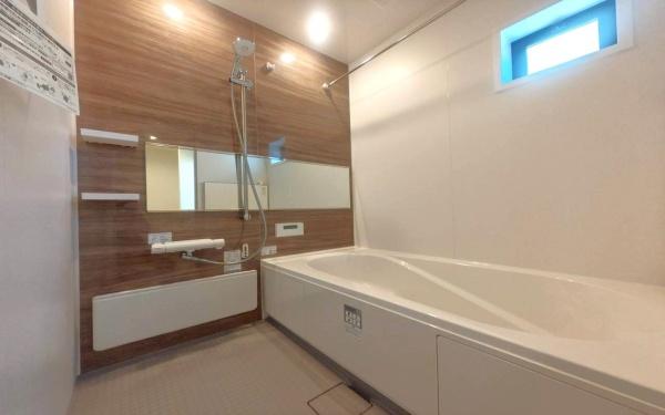 �_�ސ쌧���l�s�s�}�擌�R�c1���ڂ̐V�z��ˌ��Ă̗���