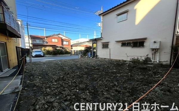 �_�ސ쌧���s���擌��O3���ڂ̐V�z��ˌ��Ă̑O�ʓ��H�܂ތ��n�ʐ^