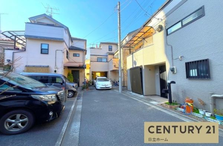 �_�ސ쌧���s����哇3���ڂ̒��È�ˌ��Ă̑O�ʓ��H�܂ތ��n�ʐ^