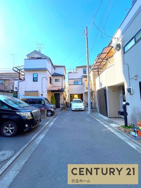 �_�ސ쌧���s����哇3���ڂ̒��È�ˌ��Ă̑O�ʓ��H�܂ތ��n�ʐ^