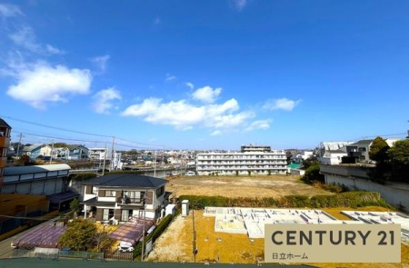 �_�ސ쌧���l�s�΋掛�R���̐V�z��ˌ��Ă̏Z�˂���̒��]�ʐ^