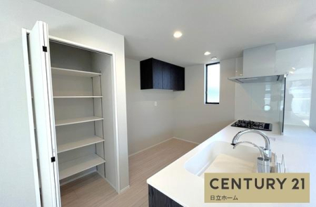 �_�ސ쌧���l�s�΋掛�R���̐V�z��ˌ��ẴL�b�`��