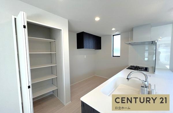 �_�ސ쌧���l�s�΋掛�R���̐V�z��ˌ��ẴL�b�`��