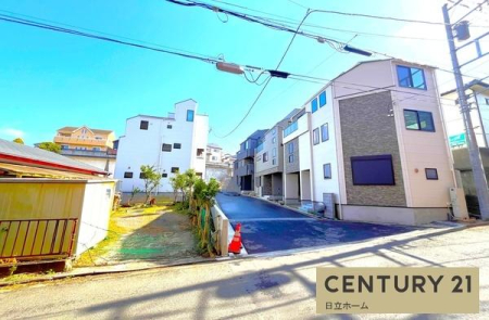 �_�ސ쌧���l�s�΋掛�R���̐V�z��ˌ��Ă̑O�ʓ��H�܂ތ��n�ʐ^