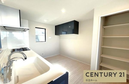 �_�ސ쌧���l�s�΋掛�R���̐V�z��ˌ��ẴL�b�`��