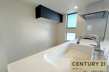 �_�ސ쌧���l�s�΋掛�R���̐V�z��ˌ��ẴL�b�`��