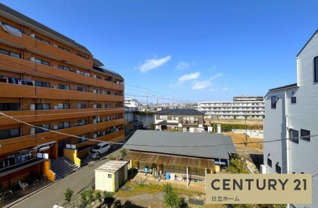 �_�ސ쌧���l�s�΋掛�R���̐V�z��ˌ��Ă̏Z�˂���̒��]�ʐ^