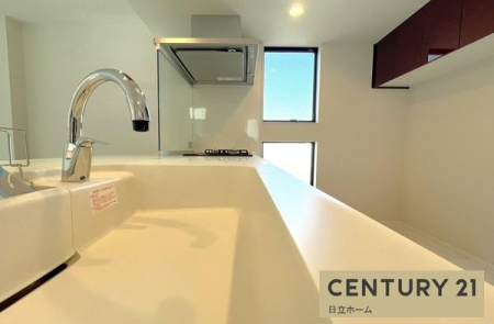 �_�ސ쌧���l�s�΋掛�R���̐V�z��ˌ��ẴL�b�`��