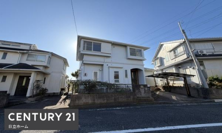 �_�ސ쌧���l�s�����Z�Y3���ڂ̐V�z��ˌ��Ă̑O�ʓ��H�܂ތ��n�ʐ^