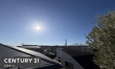 �_�ސ쌧���l�s�����Z�Y3���ڂ̐V�z��ˌ��Ă̏Z�˂���̒��]�ʐ^