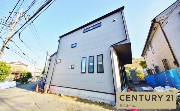 �_�ސ쌧���l�s��撆��2���ڂ̐V�z��ˌ��Ă̑O�ʓ��H�܂ތ��n�ʐ^