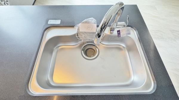 �_�ސ쌧���q�s�Â̐V�z��ˌ��ẴL�b�`��