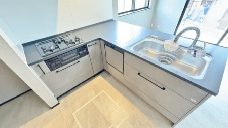 �_�ސ쌧���q�s�Â̐V�z��ˌ��ẴL�b�`��