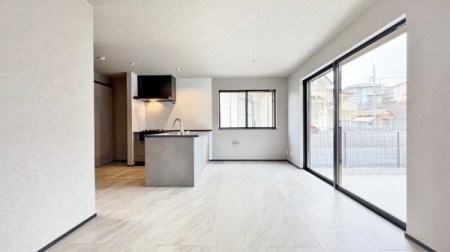 �_�ސ쌧���q�s�Â̐V�z��ˌ��Ẵ��r���O