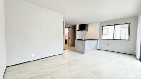 �_�ސ쌧���q�s�Â̐V�z��ˌ��Ẵ��r���O