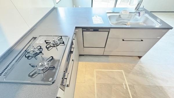 �_�ސ쌧���q�s�Â̐V�z��ˌ��ẴL�b�`��