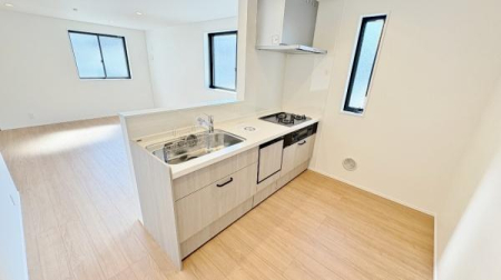 �_�ސ쌧���l�s���J�搣�J2���ڂ̐V�z��ˌ��ẴL�b�`��