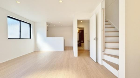 �_�ސ쌧���l�s���J�搣�J2���ڂ̐V�z��ˌ��Ẵ��r���O