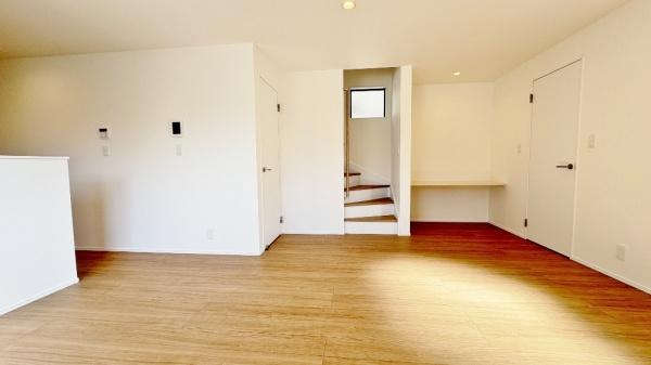 �_�ސ쌧���l�s���J�搣�J2���ڂ̐V�z��ˌ��Ẵ��r���O