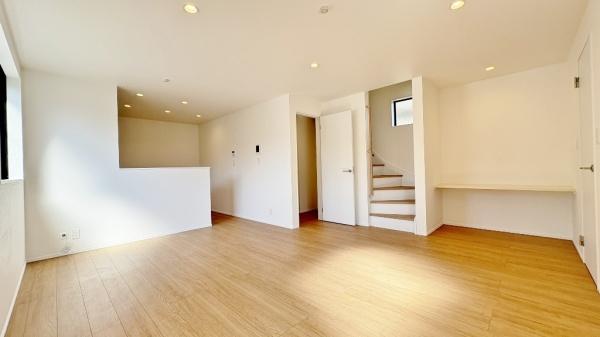 �_�ސ쌧���l�s���J�搣�J2���ڂ̐V�z��ˌ��Ẵ��r���O