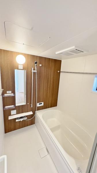 �_�ސ쌧���l�s���J�搣�J2���ڂ̐V�z��ˌ��Ă̗���