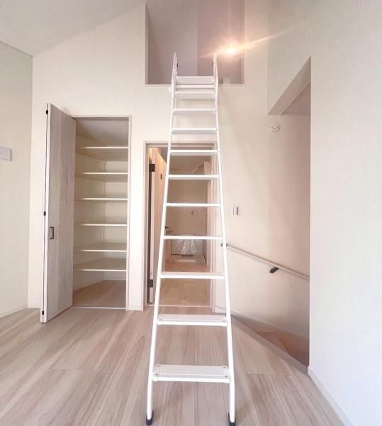 �_�ސ쌧���l�s��q�搙�c4���ڂ̐V�z��ˌ��Ẵ��r���O