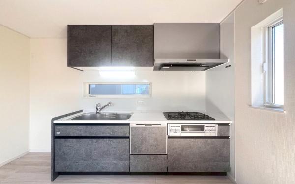 �_�ސ쌧���l�s��q�搙�c4���ڂ̐V�z��ˌ��ẴL�b�`��