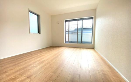 �_�ސ쌧���l�s���Ή�7���ڂ̐V�z��ˌ��Ă̎q������