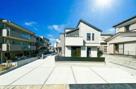 �_�ސ쌧���s�����扤�T����5���ڂ̐V�z��ˌ��Ă̂��̑�