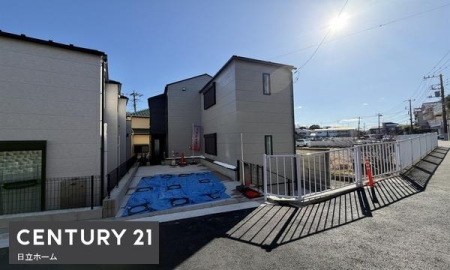 �_�ސ쌧���l�s��������̐V�z��ˌ��Ă̑O�ʓ��H�܂ތ��n�ʐ^